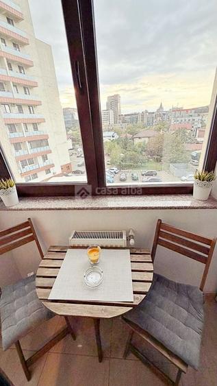 Apartament cu 2 camere nedecomandat, mobilat în Central