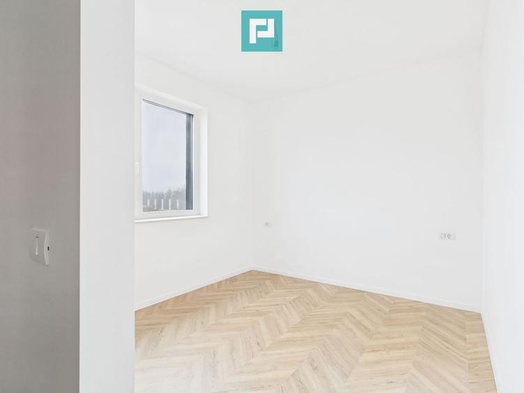 Duplex cu 5 camere cu Canalizare în Dumbrăvița