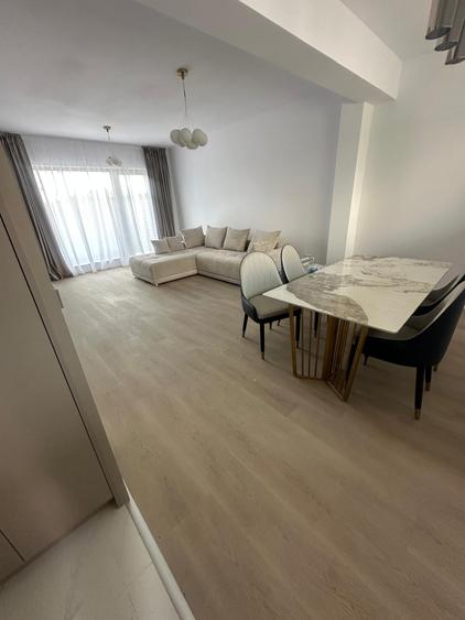 Casă cu 5 camere cu Piscina în Chiajna
