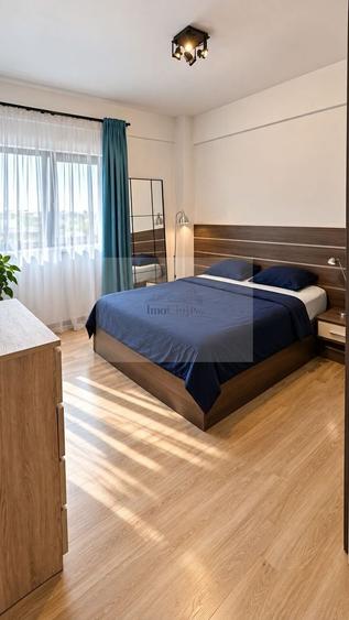 Apartament cu 3 camere semidecomandat, mobilat în Zorilor