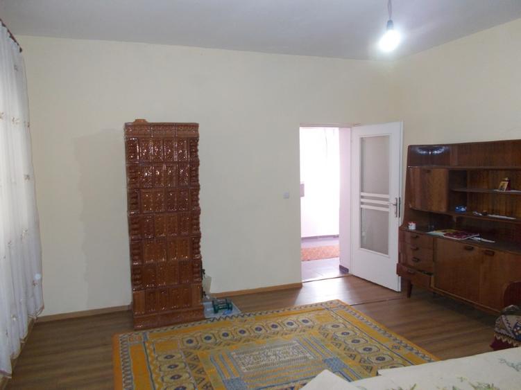 Casă individuală cu 5 camere cu Teren 2788 Mp în Covaci