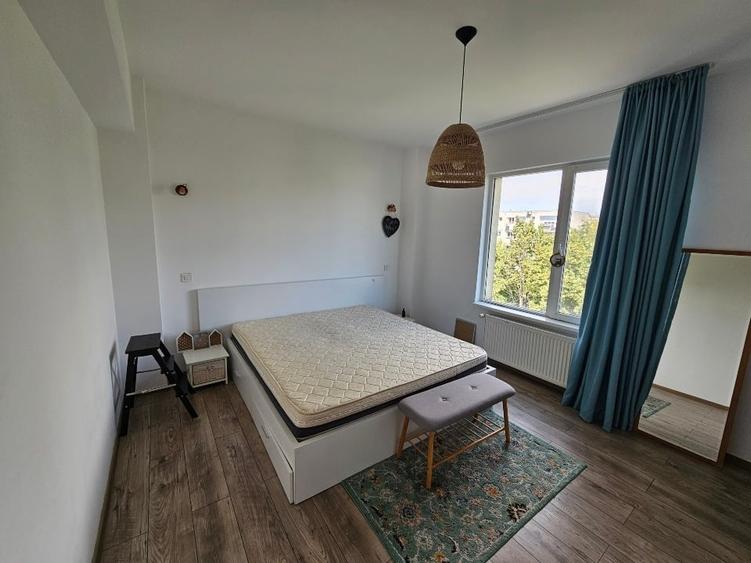 Apartament cu 3 camere semidecomandat, mobilat în 1 Decembrie 1918