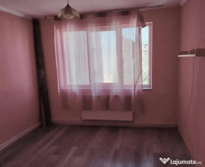 Apartament cu 2 camere semidecomandat în Ultracentral