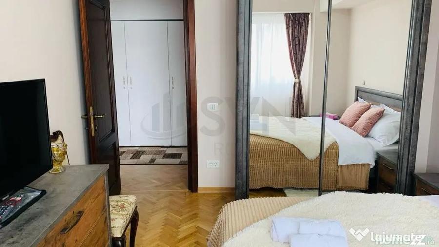 Apartament cu 3 camere decomandat în Victoriei