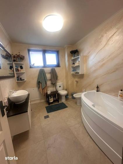 De vanzare casa din caramida in Roman, P+1, teren de 500mp, mobilata - 5