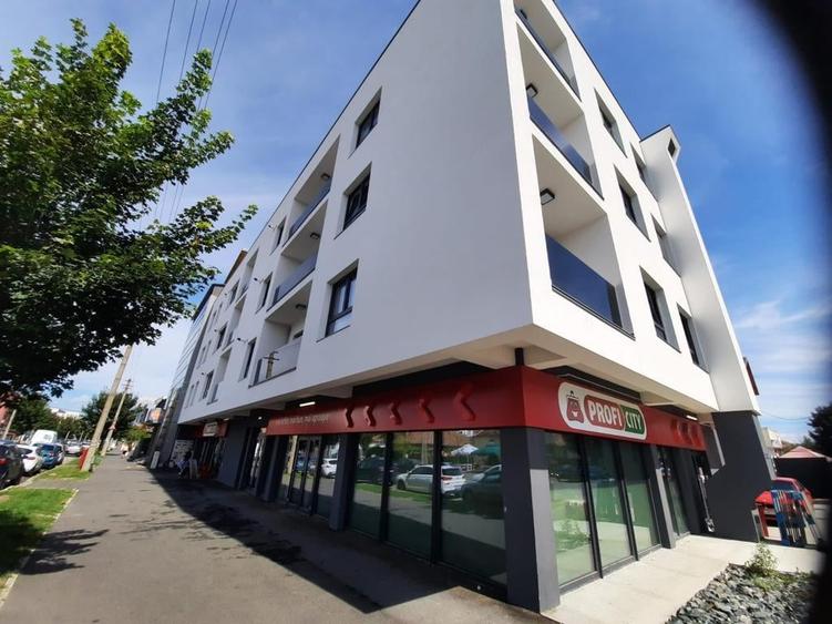 Apartament cu 3 camere decomandat în Calea Dumbrăvii