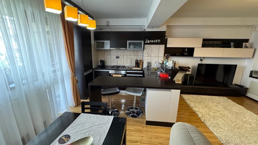 Apartament cu 3 camere decomandat, mobilat în Valea Rosie