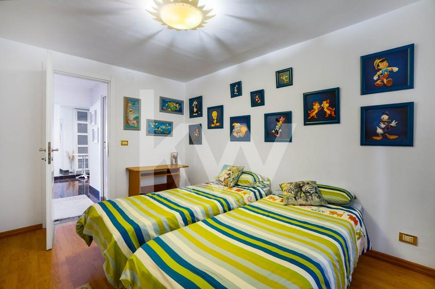 Apartament cu 3 camere decomandat, mobilat în Răcădău