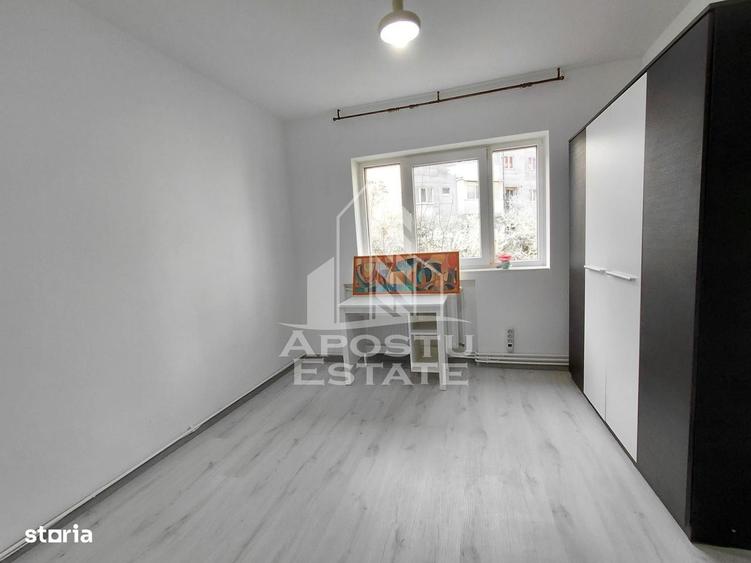 Apartament cu 3 camere în Girocului
