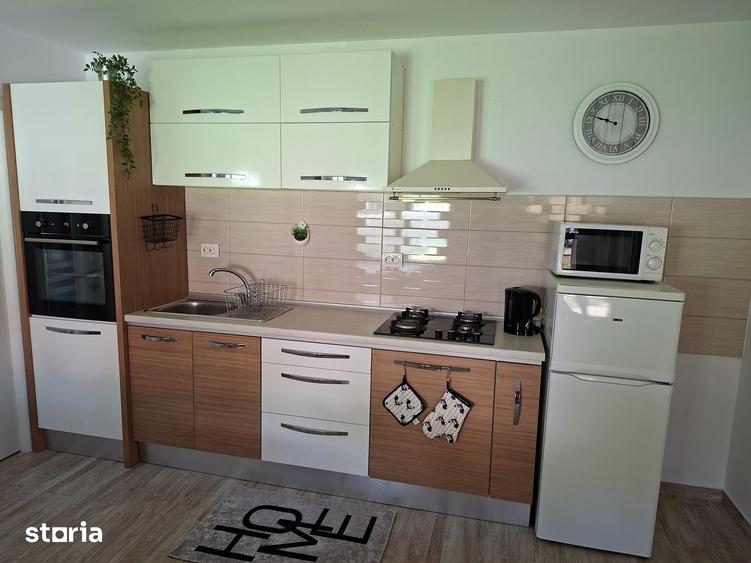 Casă cu 2 camere cu Teren 1350 Mp în Cozma