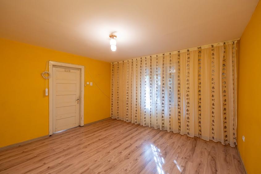 Casă individuală cu 2 camere cu Canalizare în Casa de Cultură