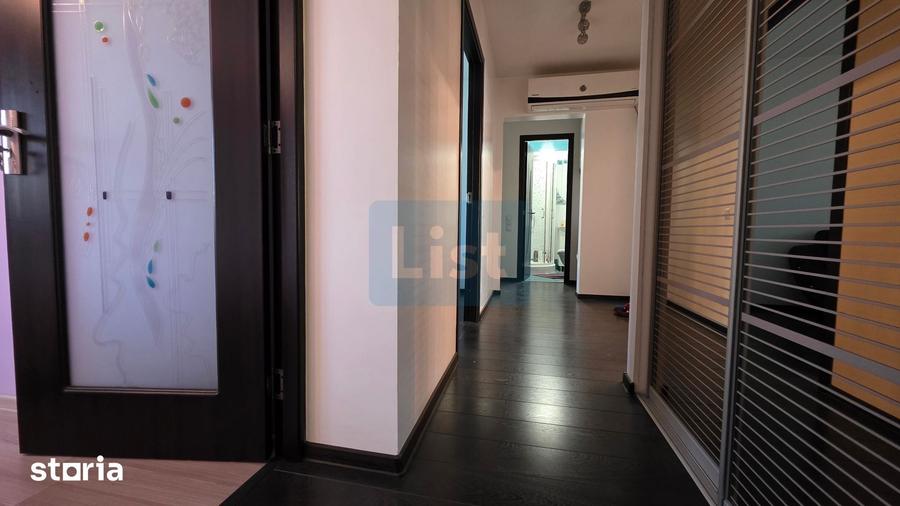 Apartament cu 4 camere decomandat în Central