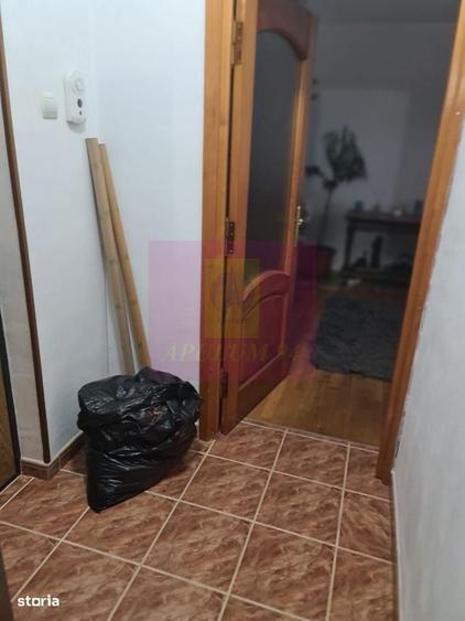 Apartament cu 3 camere decomandat în Cuza