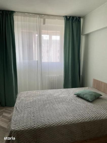 Apartament cu 3 camere decomandat, mobilat în Lacul Tei