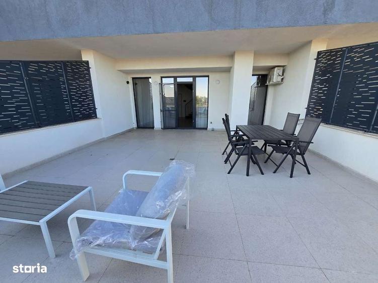 Apartament cu 3 camere decomandat în Tunari