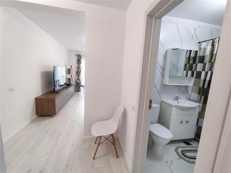Apartament cu 2 camere decomandat, mobilat în Lisaura