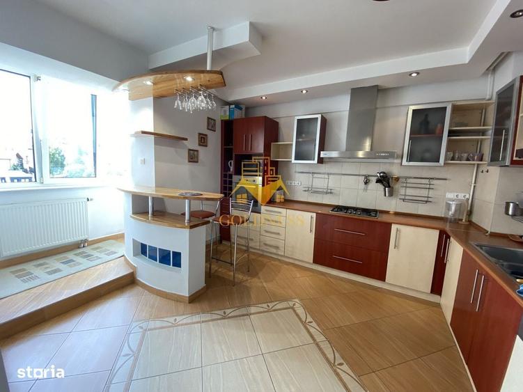 Apartament cu 4 camere în Zorilor