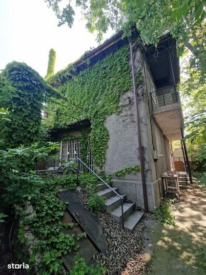 Casă cu 4 camere cu Teren 200 Mp în Sud