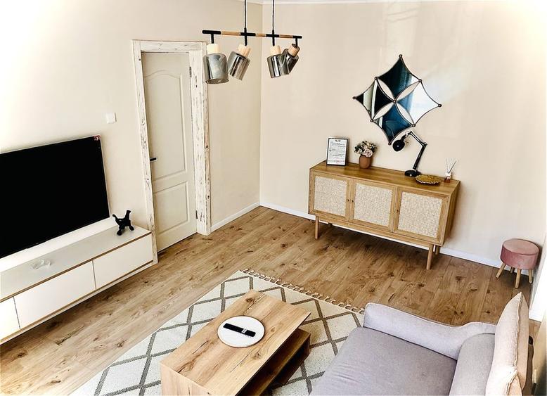 Apartament cu 2 camere semidecomandat în Tomis Nord