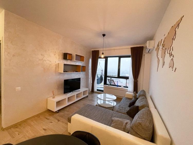 Apartament cu 2 camere semidecomandat în Mihai Bravu