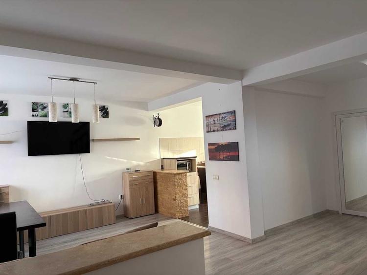 Casă cu 4 camere decomandat cu Teren 150 Mp în Florești