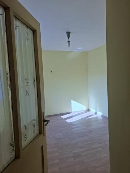 Casă individuală cu 4 camere cu Canalizare în Central