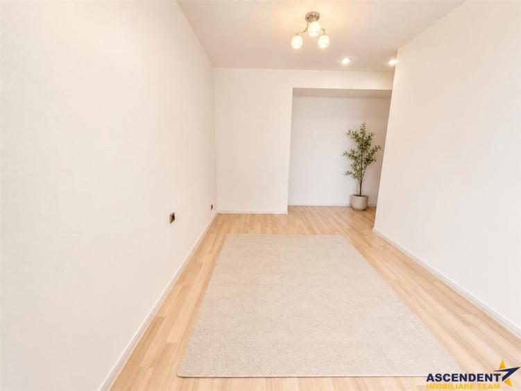 Compozitie generoasa, loc parcare, boxa, Isaran Residence, T - 5