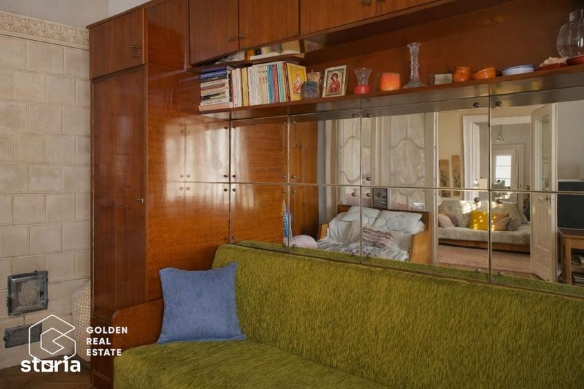 Apartament cu 3 camere semidecomandat în Pârneava
