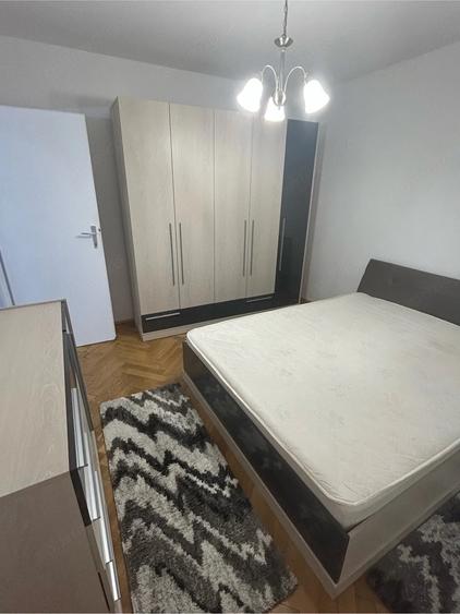 Apartament cu 2 camere semidecomandat, mobilat în Sud