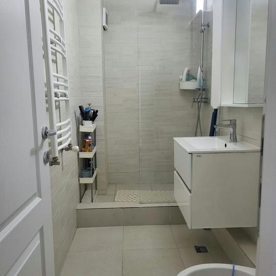 Apartament cu 2 camere decomandat în Lacu
