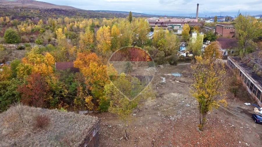Teren Construcții intravilan de 13000 mp, în Sud-Vest