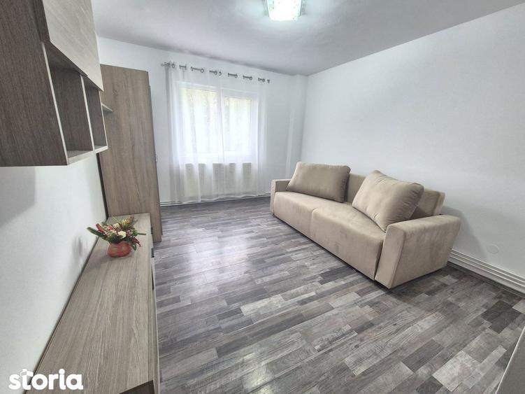 Inchiriere garsoniera decomandata zona Astra Str.Sitarului - 11