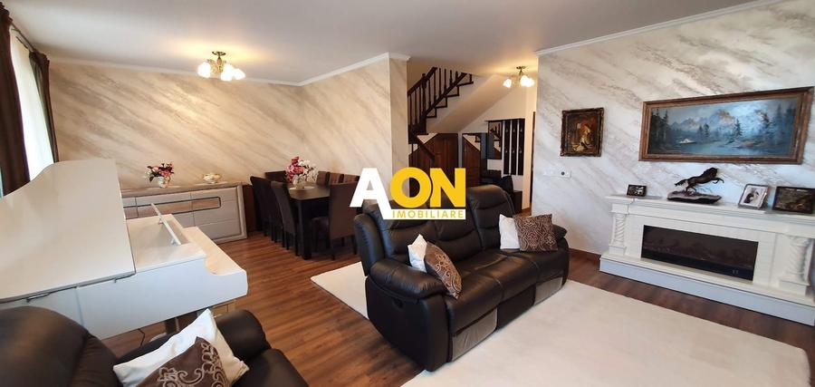 Duplex cu 4 camere cu Canalizare în Cetate