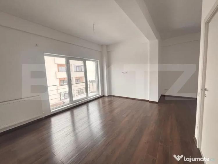 Apartament cu 3 camere decomandat în Viforâta