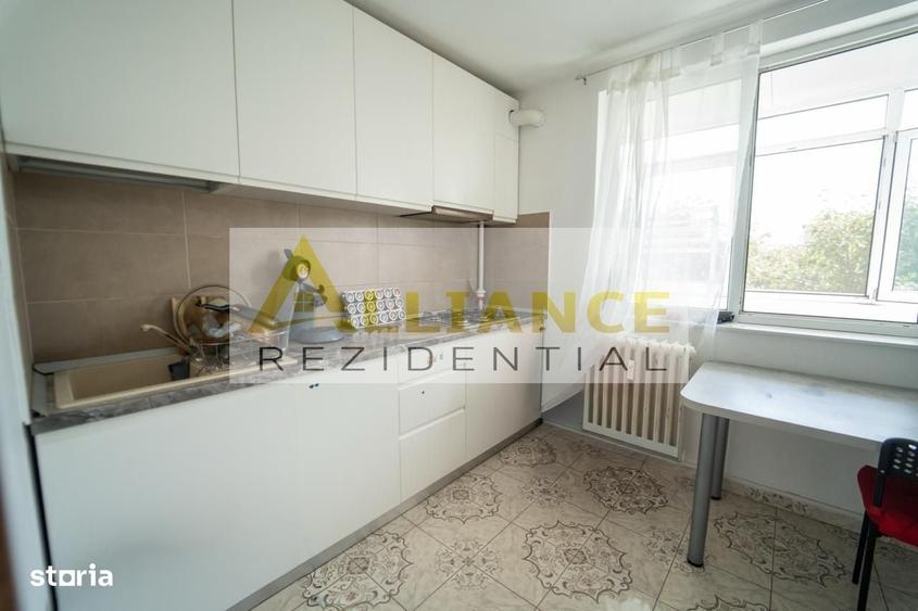 Apartament cu 2 camere semidecomandat în Berceni