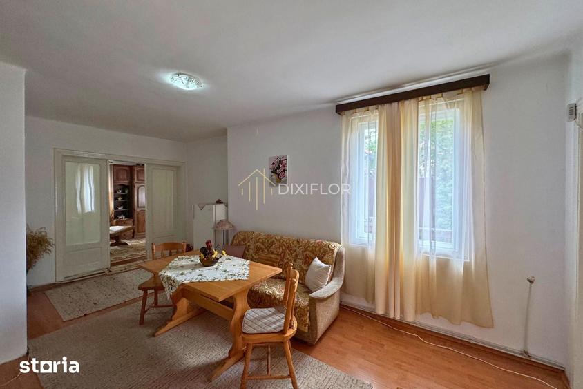 Casă cu 9 camere cu Teren 336 Mp în Central
