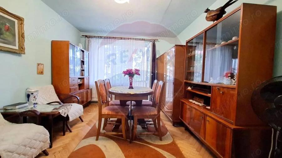 Apartament cu 2 camere decomandat în Central