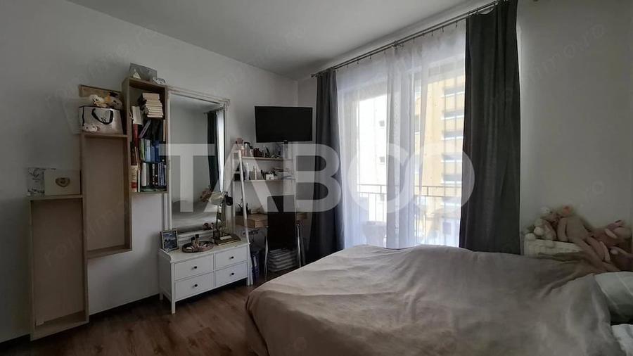 Apartament cu 3 camere decomandat în Turnișor