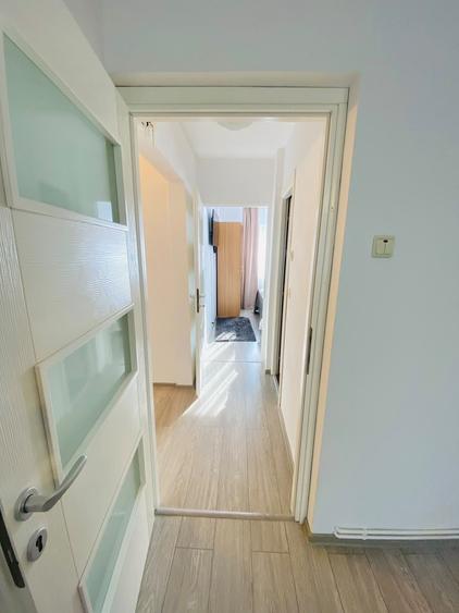 Apartament cu 2 camere decomandat în Colonia Bod