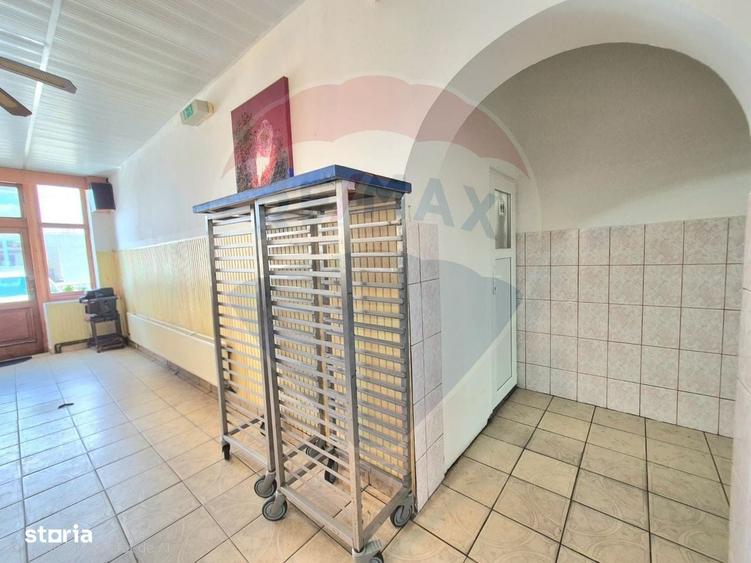 Spațiu comercial, de 147 mp, în Bujac