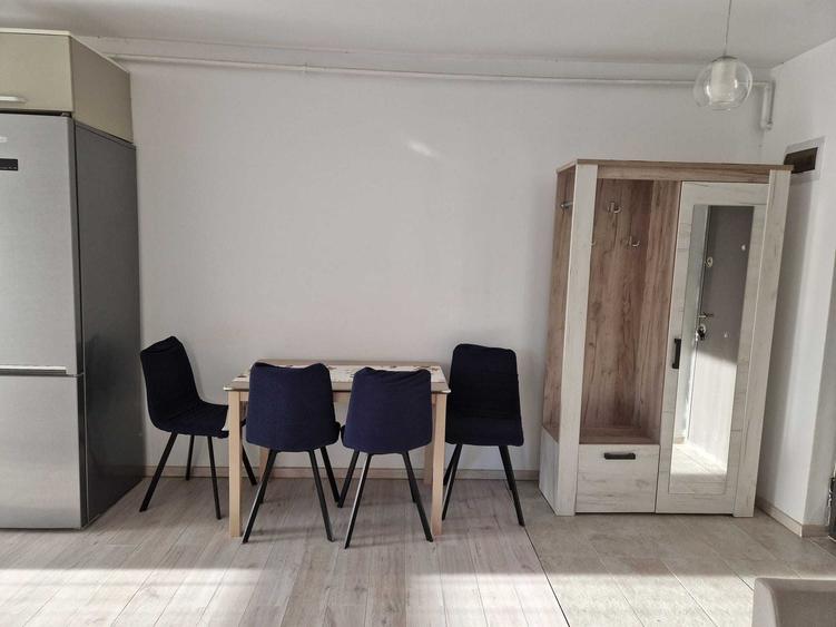 Apartament cu 2 camere decomandat în Dâmbul Rotund