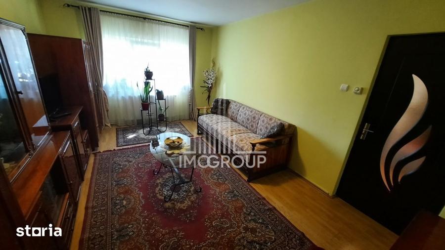 Apartament cu 3 camere, mobilat în Între Lacuri