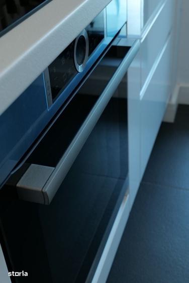 Apartament cu 3 camere semidecomandat în Băneasa