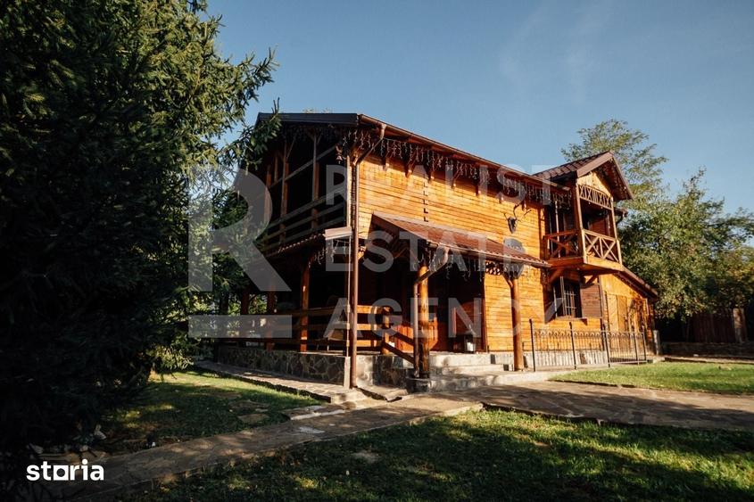 Casă cu 6 camere cu Teren 7469 Mp în Podenii Noi