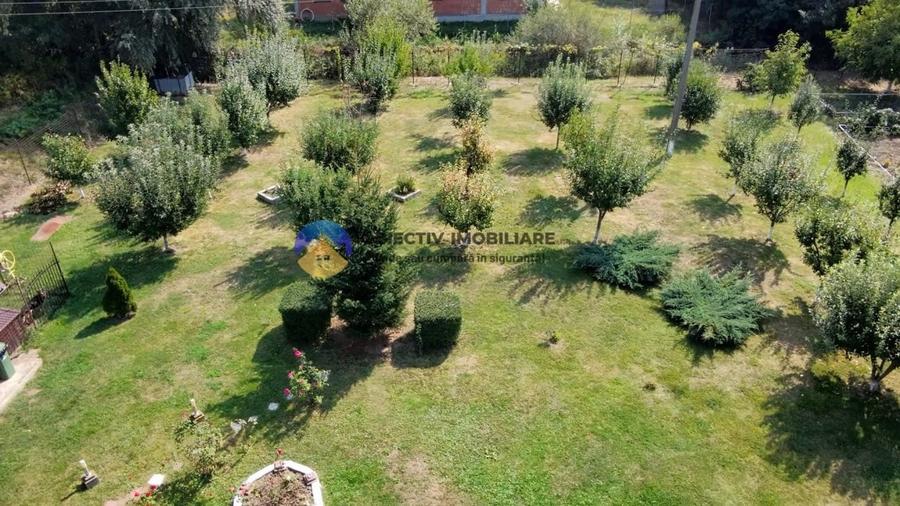 Casă individuală cu 3 camere cu Canalizare în Ciritei