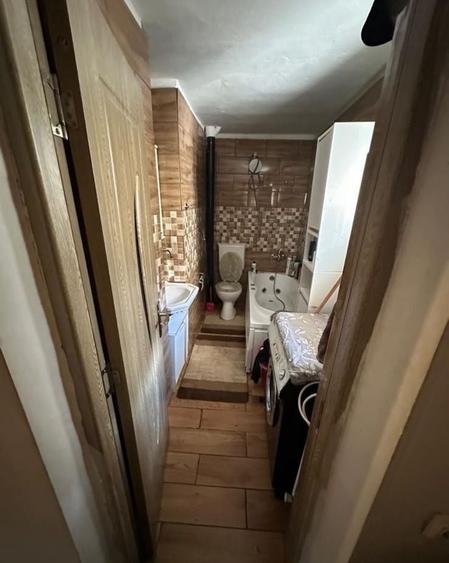 Casă cu 4 camere în Deve