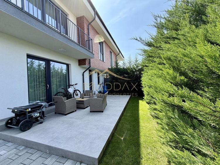 Duplex cu 5 camere cu Canalizare în Central