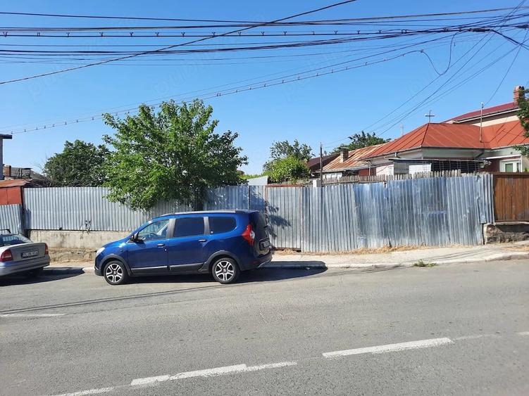 Teren de 900 mp, în Central