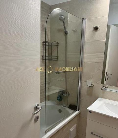 Apartament cu 2 camere decomandat, mobilat în Titan