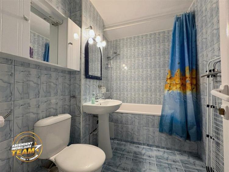 Apartament cu 2 camere decomandat, mobilat în Lenin